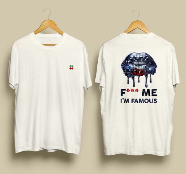 Tee-Shirt bouche à facettes en blanc écru, vu de face et de dos sur cintres